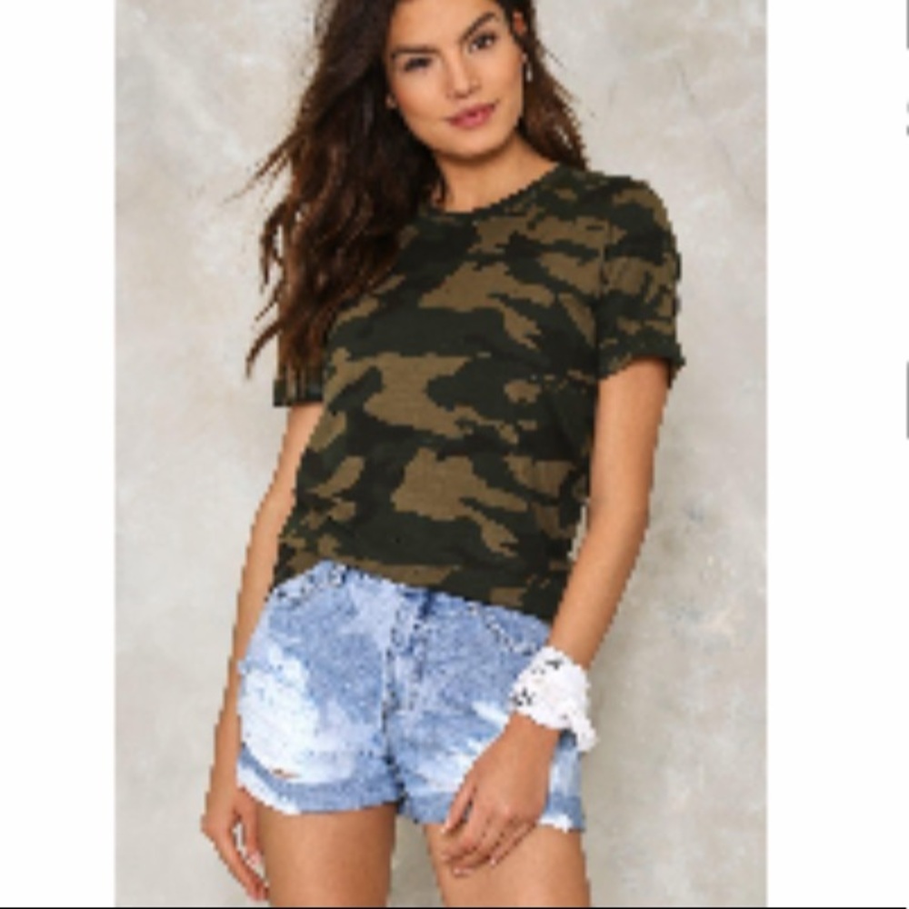 Battle Cry Camo Tee! Nasty gal cute tee never worn